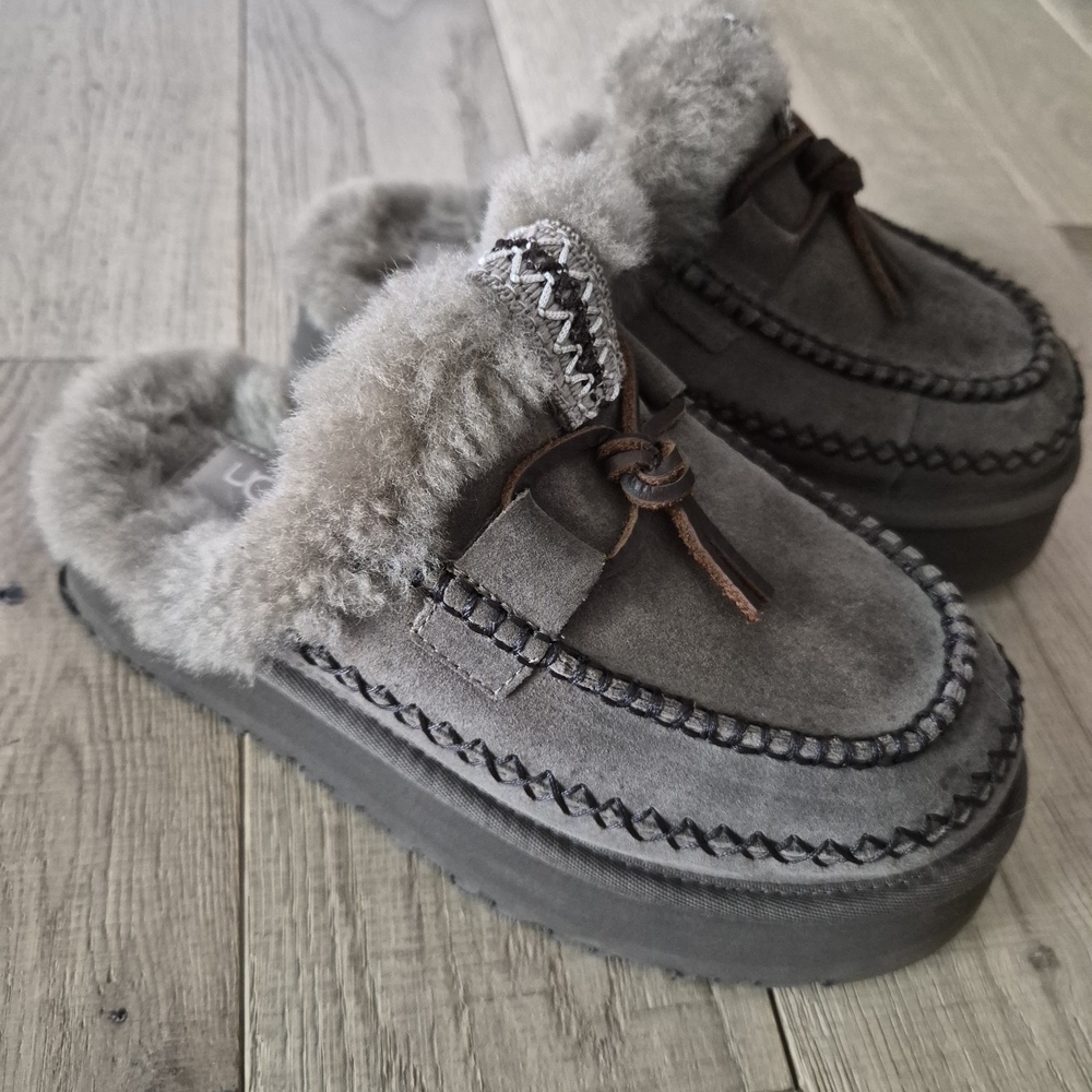 UGG Platform Women's Slippers
